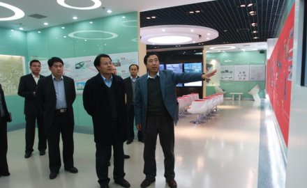 全国工商联副秘书长王忠明来u体育调研